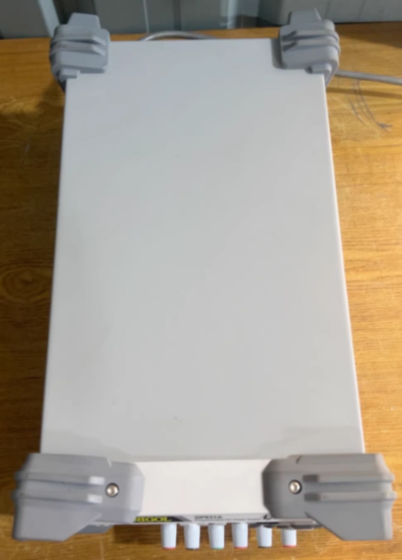 1pc Rigol DP831A Triple Output - Linear Dc Power Supply Triple Output recension och pris